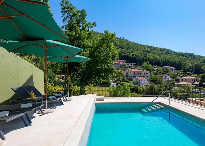 Bed & Breakfast Perunika 4*