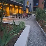 Bed & Breakfast Perunika 4*