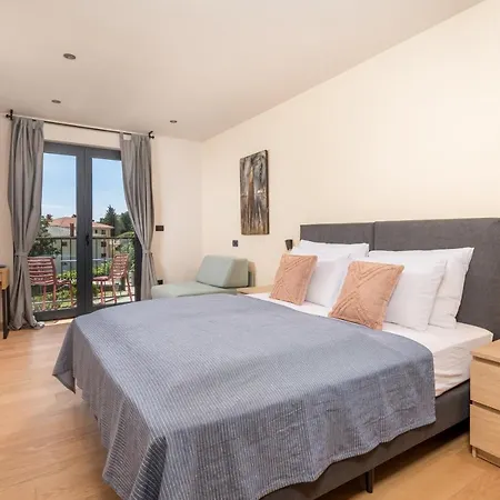 Bed & Breakfast Perunika 4*