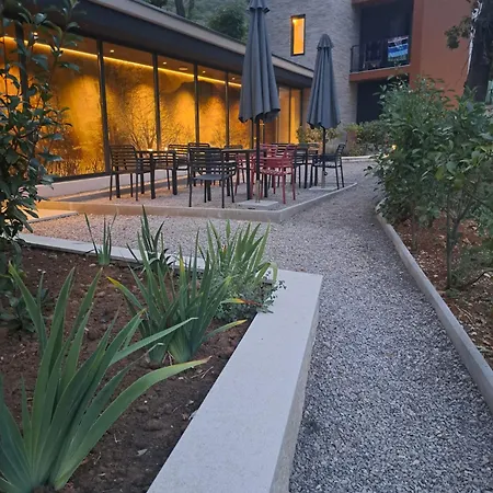 Bed & Breakfast Perunika 4*